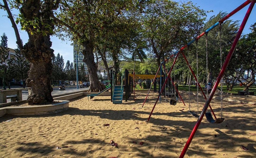 Chơi công viên tại Bãi Trước